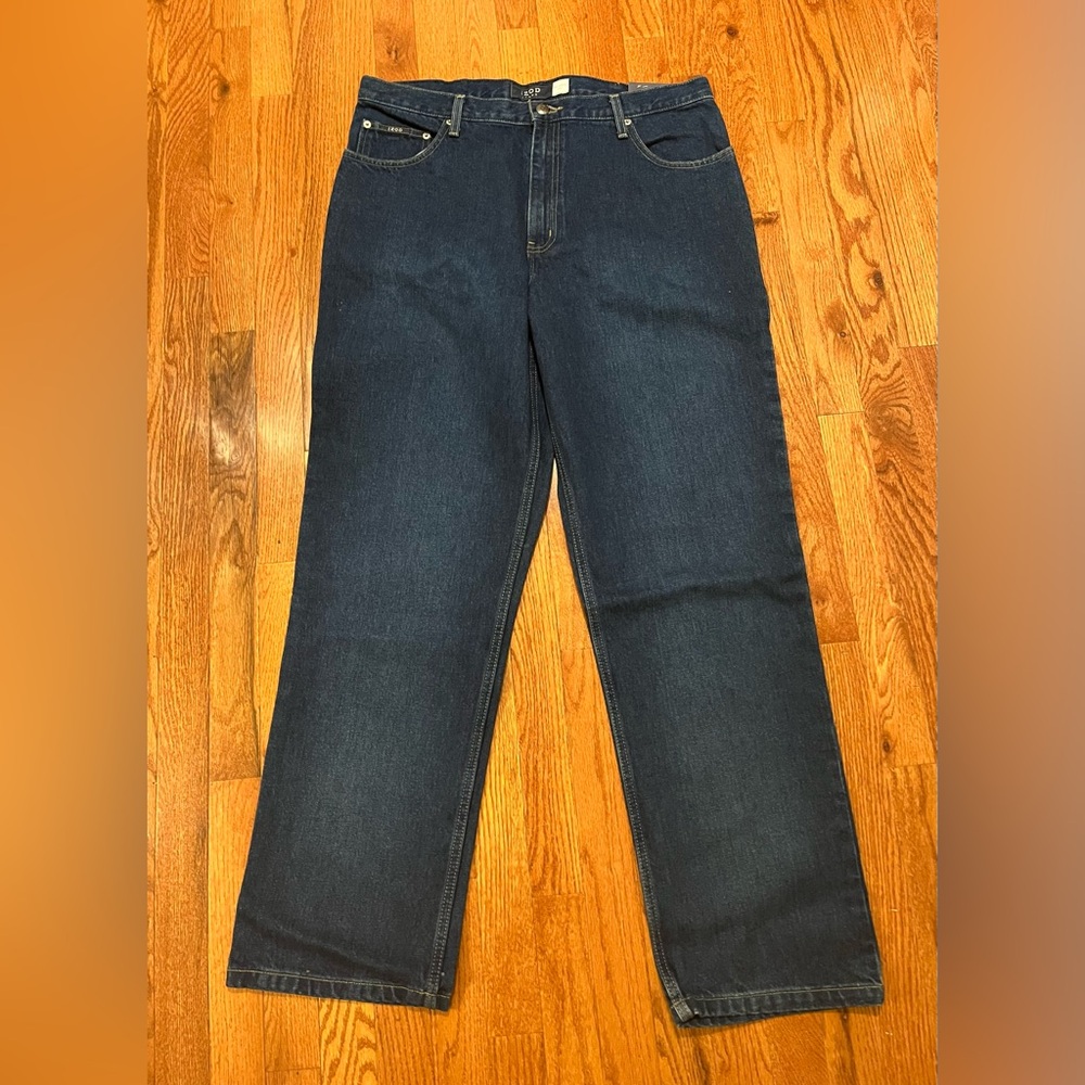 Izod men’s vintage wash, relaxed fit jeans